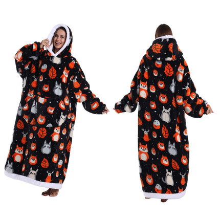 A generation of new fruit products lazy pajamas TV blanket embroidered hooded nightgown loose wear men's and women's bathrobes
