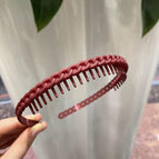 Chain with teeth orange red