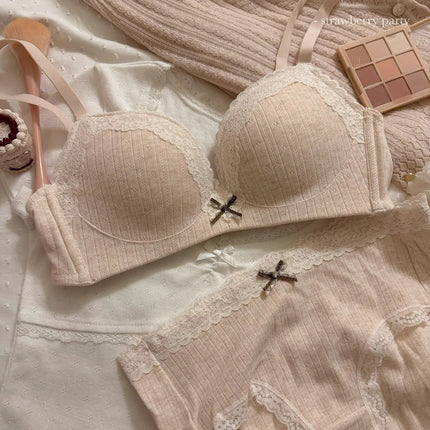Strawberry Mochi ~ Gentle and Pure Desire Girl Lace Floral Underwear Women's Small Breast Push-Up Wireless Bra Set