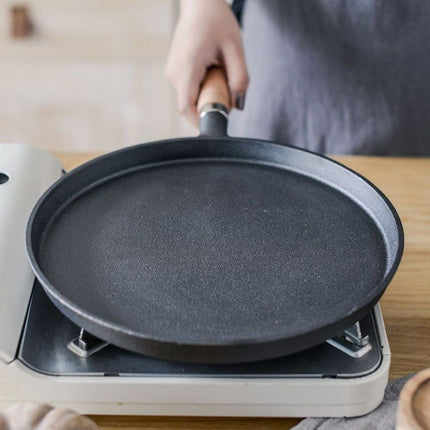 Cast Iron Skillet for Pancakes, Non-Coated Non-Stick Pan, Hand-Held Pancake Pan, Griddle, Traditional Cast Iron Frying Pan
