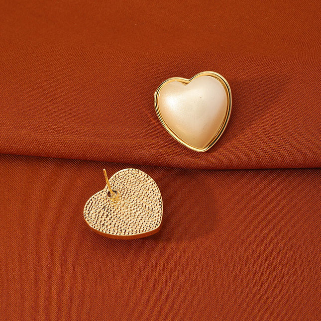 925 Silver Needle Pearl Heart Earrings, Vintage Style, Fashionable Design, Gentle Hong Kong Style Copper-Plated Earrings 2070