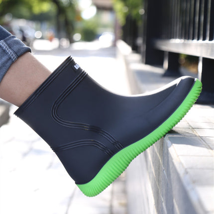 Rain Boots New Men's Waterproof Fleece-Lined Warm Water Boots Mid-Tube Non-Slip Wear-Resistant Rain Boots Fishing Kitchen Work Rubber Shoes
