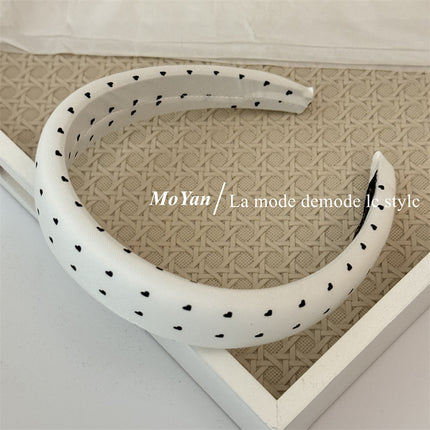 Korean-Style Fresh Heart-Shaped High Crown Wide Headband for Women, New Sponge Headband for Travel, Face Washing, and Hair Styling