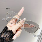 White frame / No degree---no discoloration