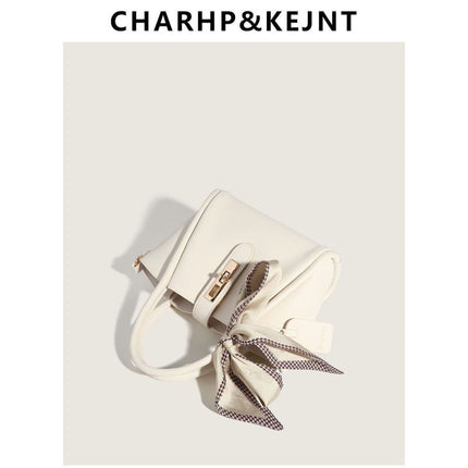 Faux Leather Bucket Bag Cream White Urban Minimalist / Sac Seau Cuir Artificiel Blanc Crème Urbain