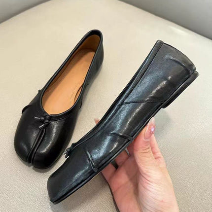 New Comfortable split-toe pig's trotters shoes women's flat sole one-step horseshoe shoes casual fashion shallow mouth breathable ballet shoes