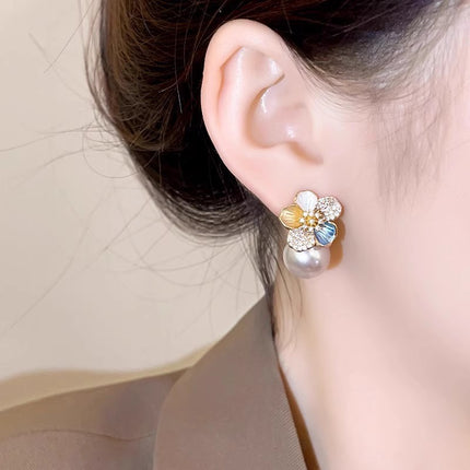 French Accessible Luxury Zircon Camellia Flower Pearl Earrings Niche High-End Exquisite Earrings Unique and Beautiful Earrings for Women