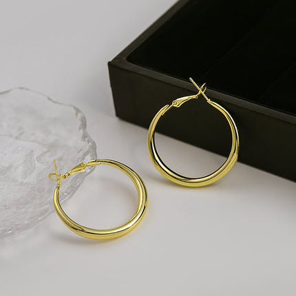 European and American Style Simple Elegant Metal Wind Ring Earrings Retro Exaggerated Irregular Electroplating High-grade Earrings for Women