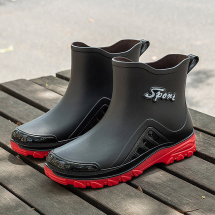 2025 Korean Style Fashionable Short-Tube Water Shoes for Men, Lightweight and Wear-Resistant Rubber Shoes, Kitchen Non-Slip Low-Top Waterproof Rain Boots for Men