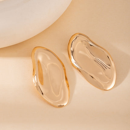 European and American light luxury high-end metal style simple personality earrings women's retro flower pearl hollow love earrings