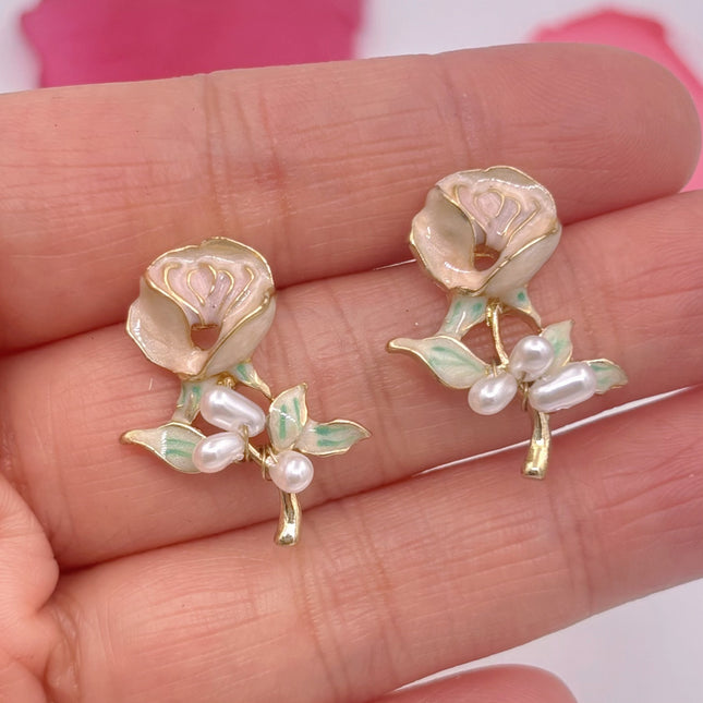 [special clearance] European and American personality silver needle diamond tassel love earrings fashion crystal flower rabbit earrings