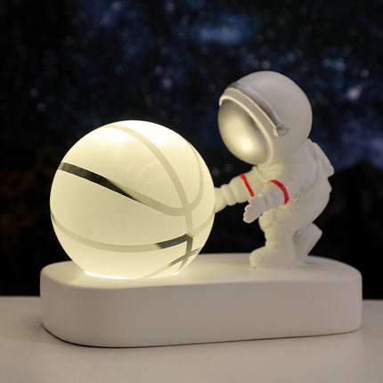 Creative Astronaut Crystal Ball Night Light Resin Crafts Desktop Ornaments Atmosphere Light Souvenir Birthday Gift