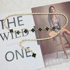 Gold chain [white] [four-leaf clover black and white on both sides]]