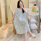 Light blue pink flower / One size fits most (can be worn by many)