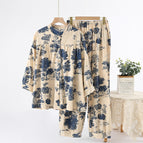 Blue and white porcelain / M