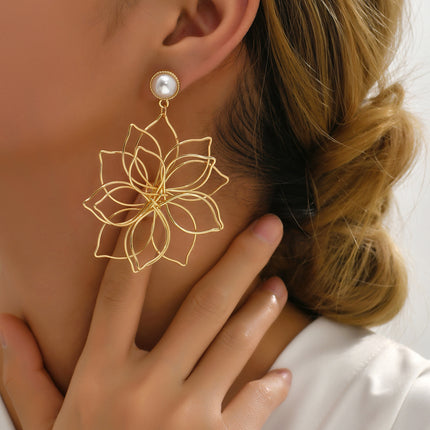 Cross-border Europe and the United States big flower hollow earrings exaggerated line winding retro petal earrings wholesale earrings wholesale