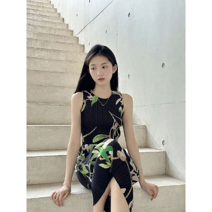 In Stock Miyake Dress Printed Elegant Elegant High-End Loose Slimming Look Elegant Round Neck Sleeveless Pleated Skirt
