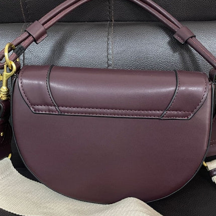 Z Family Accessible Luxury 	 Bags Crossbody Bag Women's 2025 Spring New Saddle Bag Contrast Color Quilted Handheld Flap Bag
