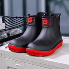 Black and red shoes / 36