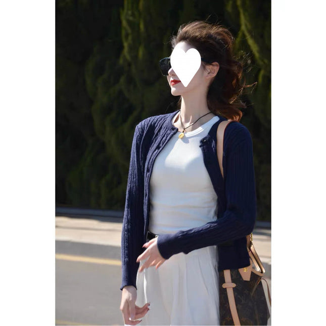 With a set of fashion early spring 2024 new small fried street high-end Korean drama salt light ripe three-piece suit