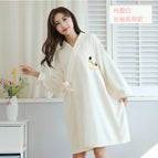 Long sleeve white / Smiley face bathrobe pineapple grids [ 40-90kg can be worn]