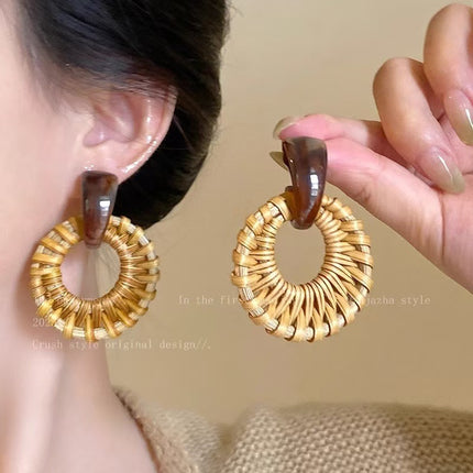 Wooden Rattan Straw Earrings for Women 2025 New Bohemian Holiday Style Earrings Exaggerated Face-Showing Small Earrings Earrings