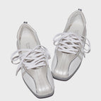 Milky white / 35