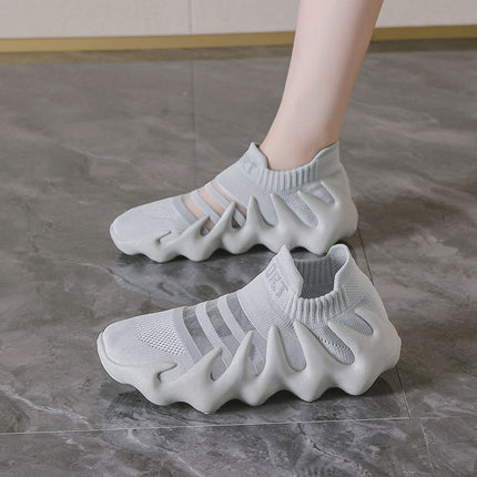 Sports Shoes for Women 2025 New Spring and Summer Popular Coconut Shoes Casual Mesh Breathable Lightweight Running Single Mesh Shoes
