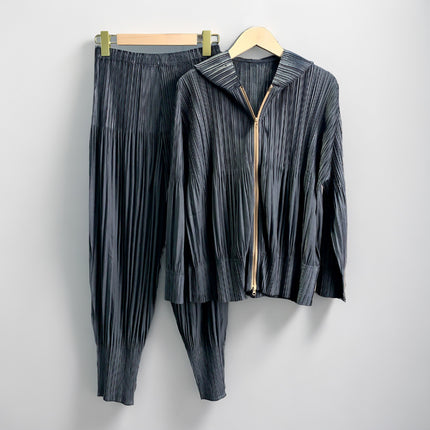 Miyake-Style Women's High-End Two-Piece Set 2026 Hooded Zip-Up Jacket Versatile Pleated Pants Casual Outfit Set