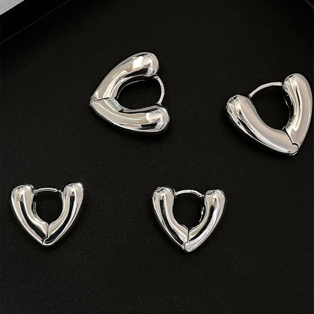 Heart-Shaped Earrings 2026 New Trendy Niche Design High-End 925 Silver Needle Ear Studs Hoop Earrings Ear Clips Women's Ear Accessories