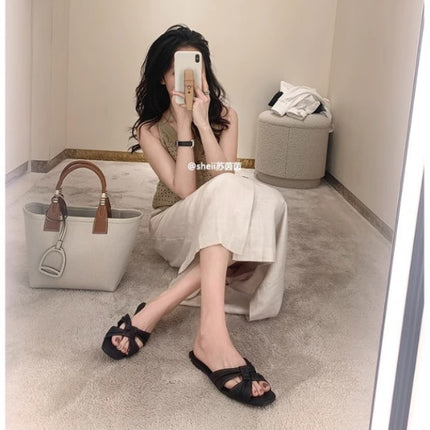 in stock and fast delivery! Su Yinyin Same Shoes Square Head Wrinkled Flat Casual Beach Slippers Women's Outer Wear Sandals