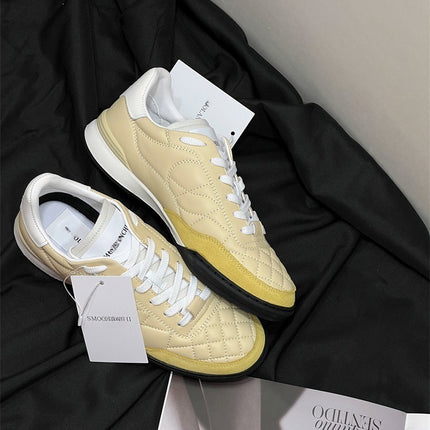 25 Years New Summer Style Small Fragrant Quilted Tennis Shoes for Women Silver Flats Casual Sports Shoes Lace-Up Forrest Gump Training Shoes