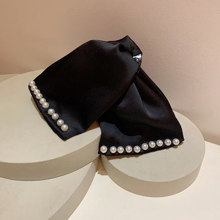New College Style Triangle Clip with Contrasting Polka Dots and High-End Shark Clip for Hairpin Head Accessories on the Back of the Head