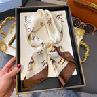 A0104 bh190h letters white brown / 70*70