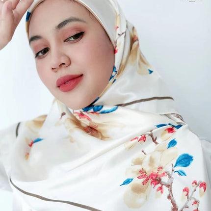 Malaysia shoppe satin satin 90*90cm large square letter printed silk scarf Satinbawal