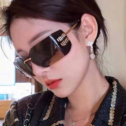 European and American New Fashion Black Sunglasses Frameless Retro Ins Internet Celebrity Same Style Women's Metal Sunglasses Cross Border