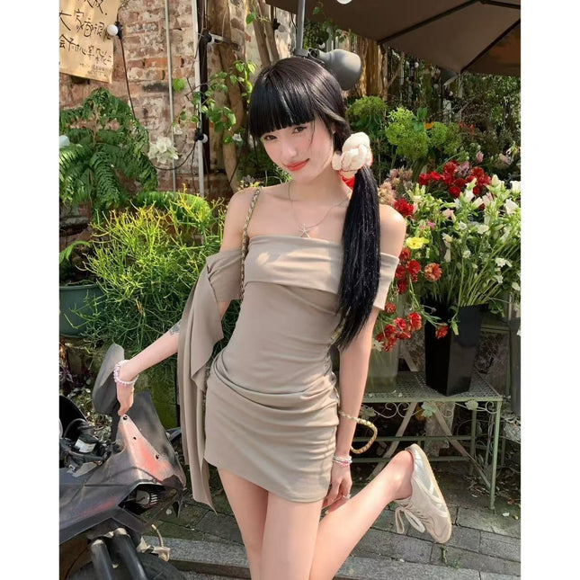 Black Off-Shoulder Dress with Ribbon for Women, Summer Sexy Hot Girl, Asymmetrical Shoulder Bodycon Dress, Elegant Waist-Cinching Slimming Short Dress