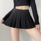 9033 # Black [short in front and long in back] / S