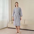 1901 silver gray [female] / M