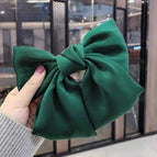 Dark green spring clip