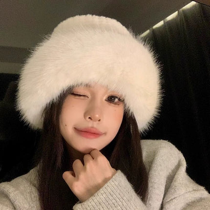 Plush landlord hat women's autumn and winter new cold-proof warm hat northeast basin hat ear cap face small fisherman hat tide