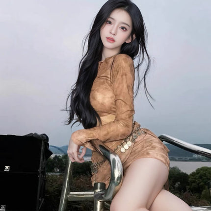 Four-Piece Sexy Bikini Set with Long Sleeves, Tummy-Concealing, Slimming, Suitable for Hot Spring Vacation, Women's Swimsuit