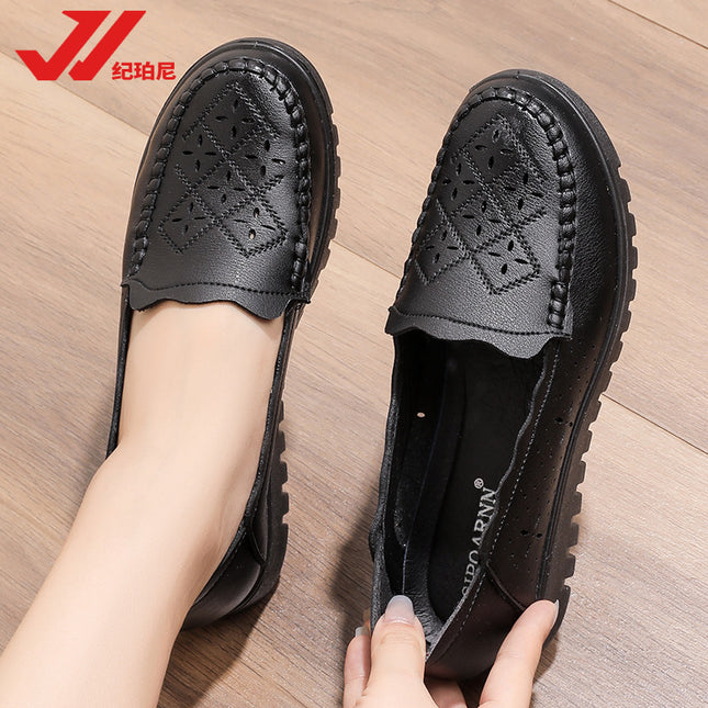 Mom's Shoes, Clogs, Soft-Soled, Non-Tiring Women's Shoes, Breathable Sandals for Middle-Aged and Elderly People, Non-Slip Leather Shoes, Middle-Aged Summer Shoes