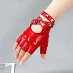 Red-rivet long chain style / One size fits all