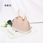 018 apricot+white