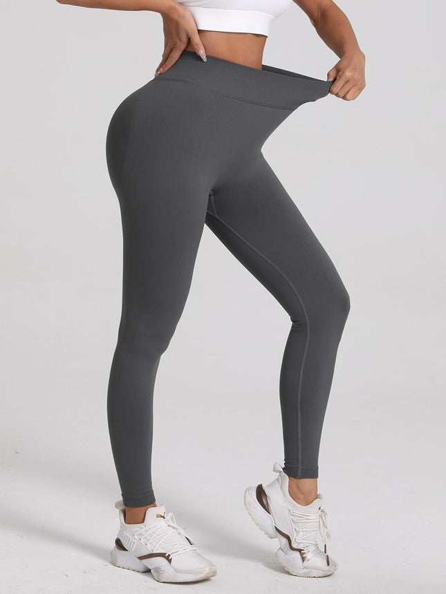 Europe and the United States new no embarrassment line peach hip seamless fitness yoga pants back V waist hip tight sports pants