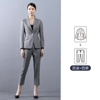 Grey lattice-clothing: 50% wool, 50% polyester, pants: 65% wool, 15% polyester, 20% viscose / 155/80