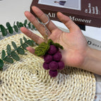 Big purple grapes (1 piece)