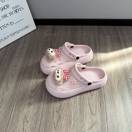 2026 Spring and Summer New Style Women's Clogs with Soft Soles, Comfortable for Outdoor Wear, Closed-Toe Slippers, Non-Slip Beach Sandals