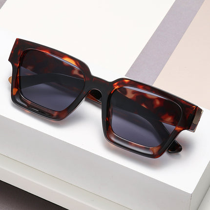 2026 Export Hot-Selling Square Sunglasses with Black Frame, Sun Protection, Uv Protection, Universal, Stylish and Fashionable Sunglasses